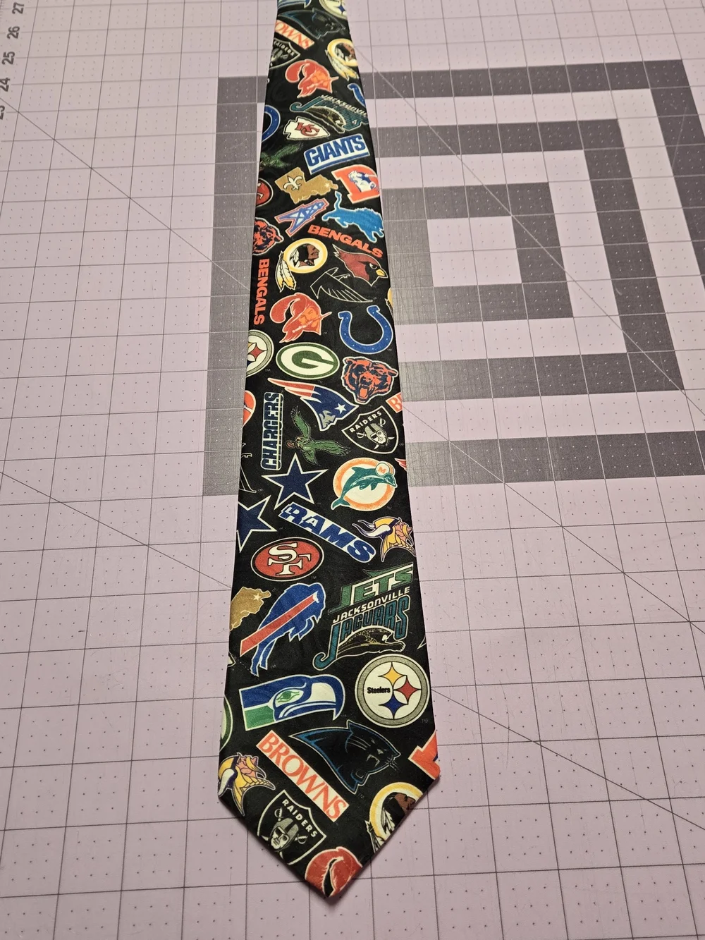 Vintage 1994 Surrey Wallywear NFL All Team Logos Necktie